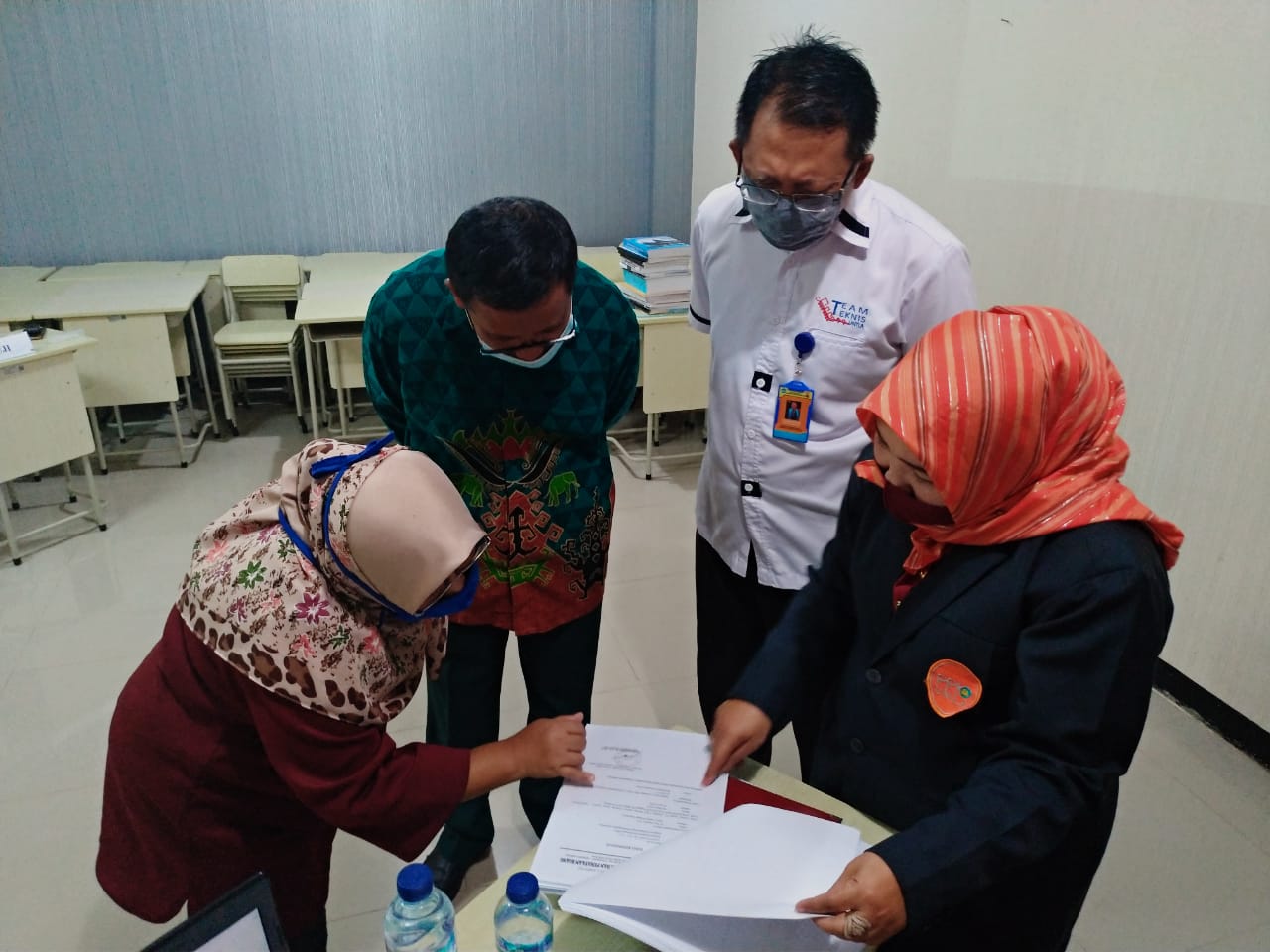 “Selamat” Dua Perempuan Insinyur Telah Menyelesaikan Ujian Verifikasi Dokumen RPL Pada Ps.PPI Unila